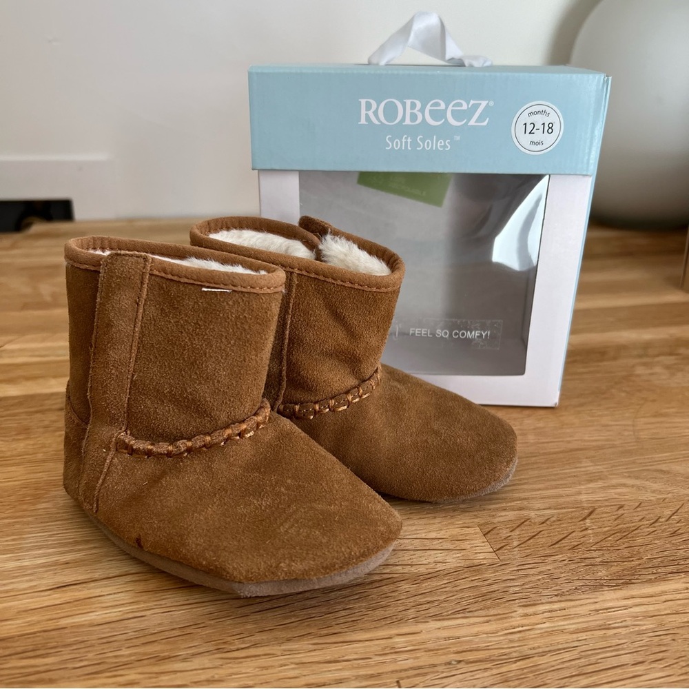 Robeez Soft Soles Tyler Boot Camel Ugg-Like Shearling Boots 12-18 mos EUC